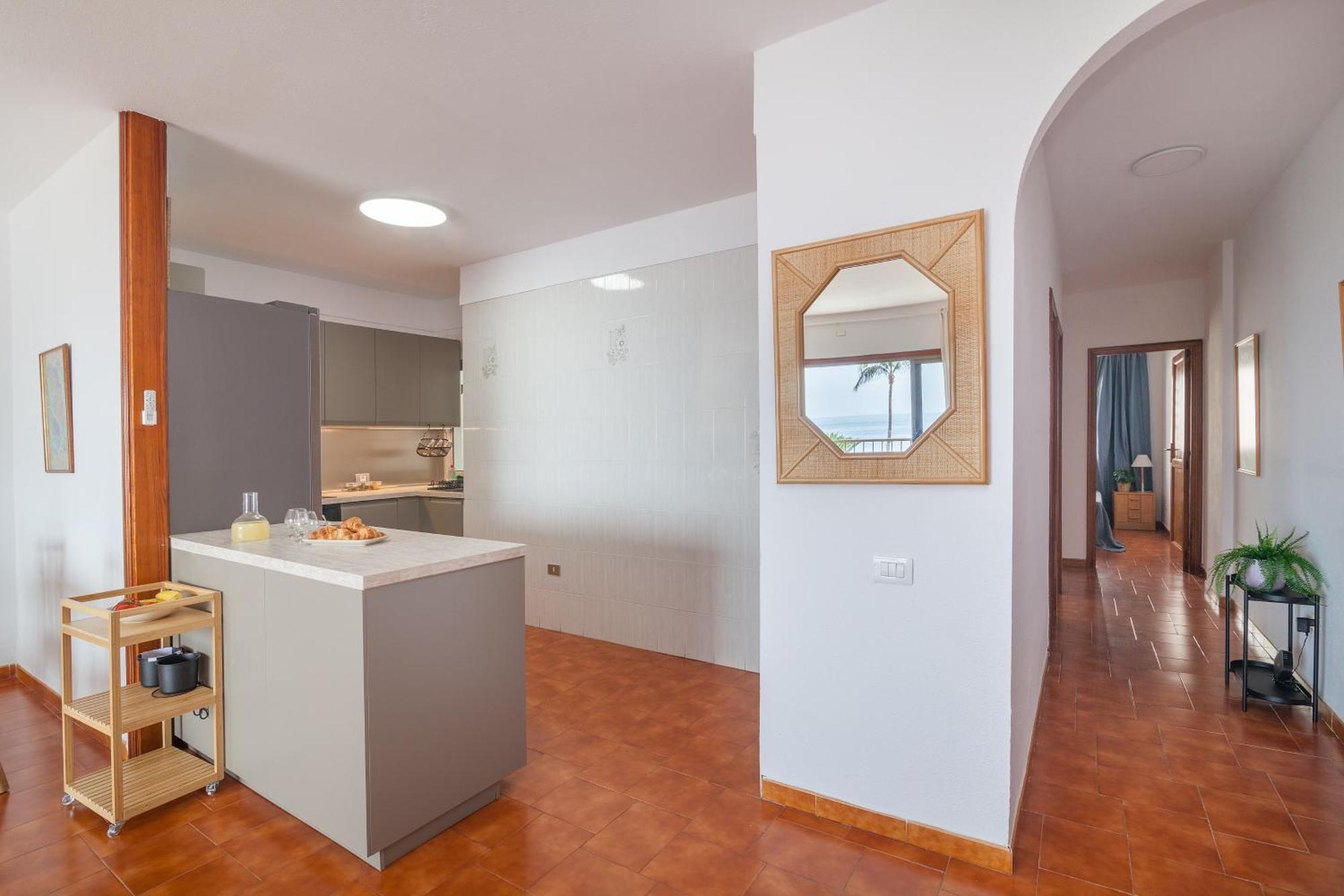 Appartamento Casa De Franco - Ocean View, Terrace, Balcony, 50M From Playa La Arena, Fibre Net Puerto de Santiago  Esterno foto